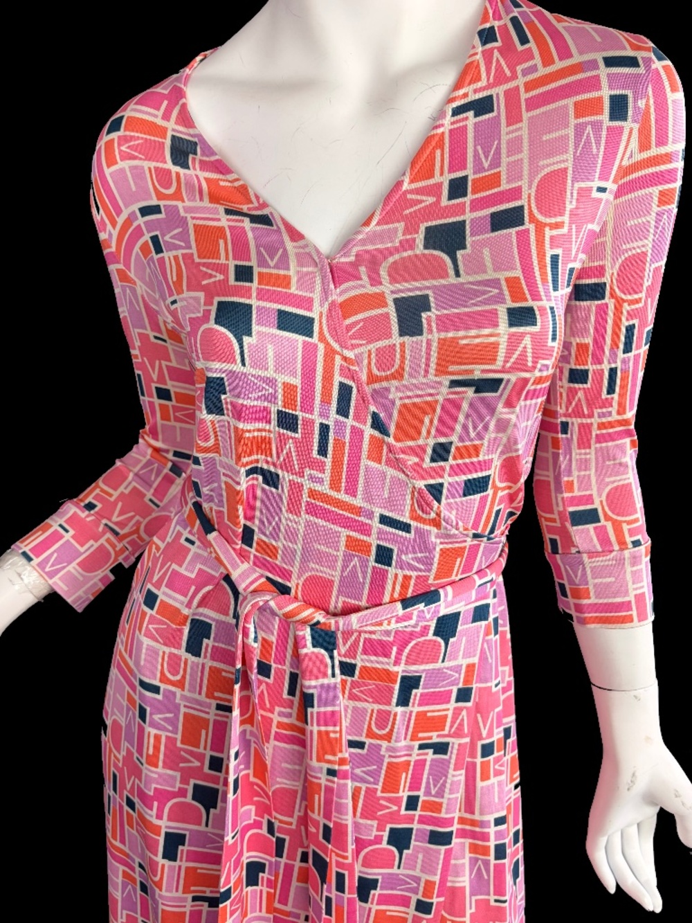Diane von Furstenberg Signature Print Silk Wrap Dress Size 2 Pink Geometric Y2K
